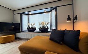 Gezellig chalet met 2 slaapkamers aan bosrand